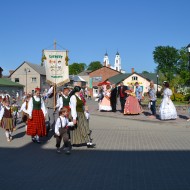 Deju kolektīvs “Lienīte” : “Latvju bērni danci veda” Ludzā