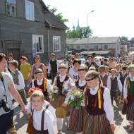 Deju kolektīvs “Lienīte” : “Latvju bērni danci veda” Ludzā