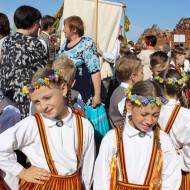 Deju kolektīvs “Lienīte” : “Latvju bērni danci veda” Ludzā