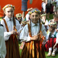 Deju kolektīvs “Lienīte” : “Latvju bērni danci veda” Ludzā