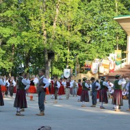 Deju kolektīvs “Lienīte” : “Latvju bērni danci veda” Ludzā