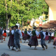 Deju kolektīvs “Lienīte” : “Latvju bērni danci veda” Ludzā