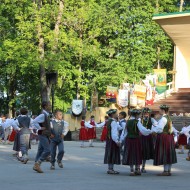 Deju kolektīvs “Lienīte” : “Latvju bērni danci veda” Ludzā