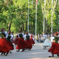 Deju kolektīvs “Lienīte” : “Latvju bērni danci veda” Ludzā